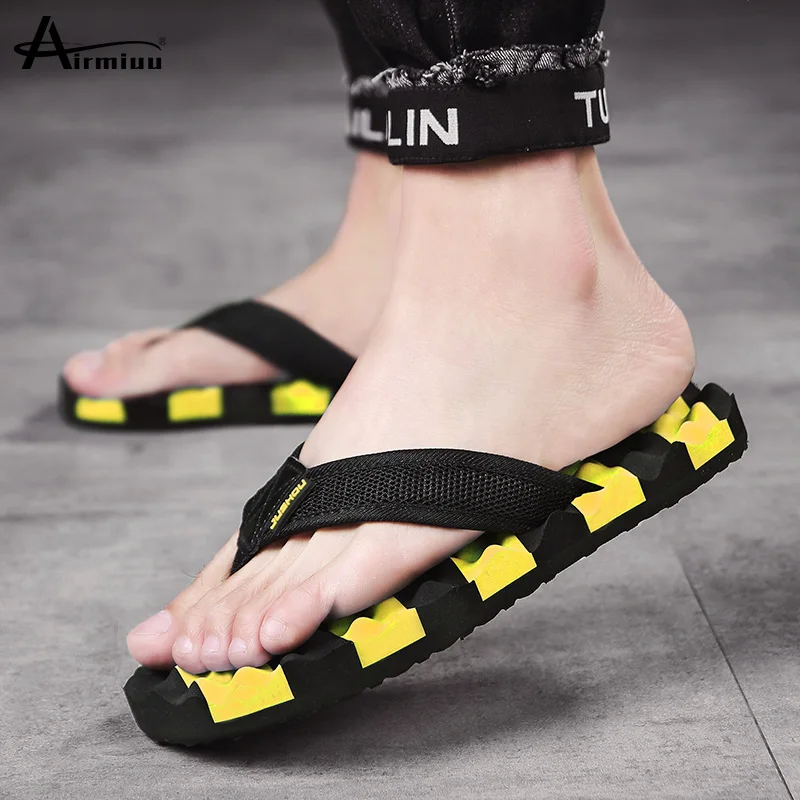 

Fashion Men Shoes Summer Flip Flops High Quality Beach Sandals Anti-Slip Casual Wholesale Quick Dry Breathable Beach Men Slipper