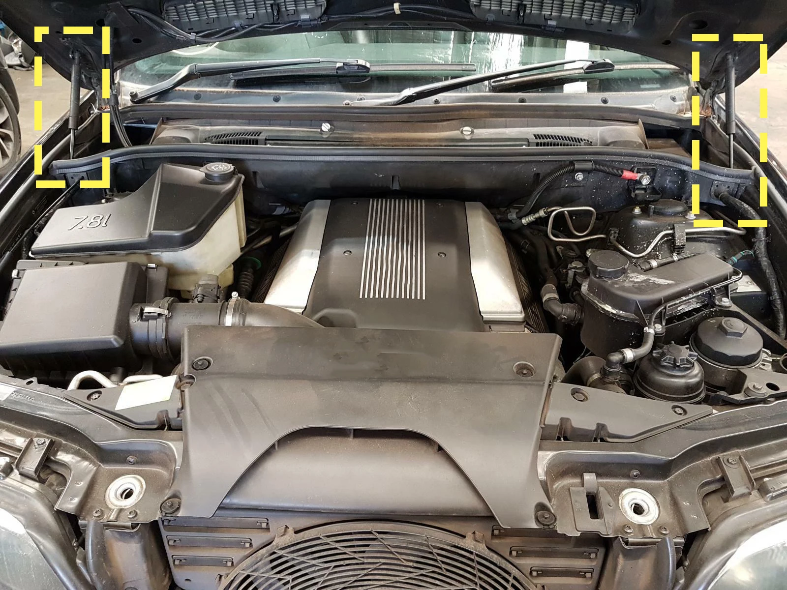 BMW X5 E53 2000-2006 Front Bonnet Hood Gas Struts Support Holder front bonnet gas struts,hood prop rod clip,hood support clamp,auto lift hydraulic rods
