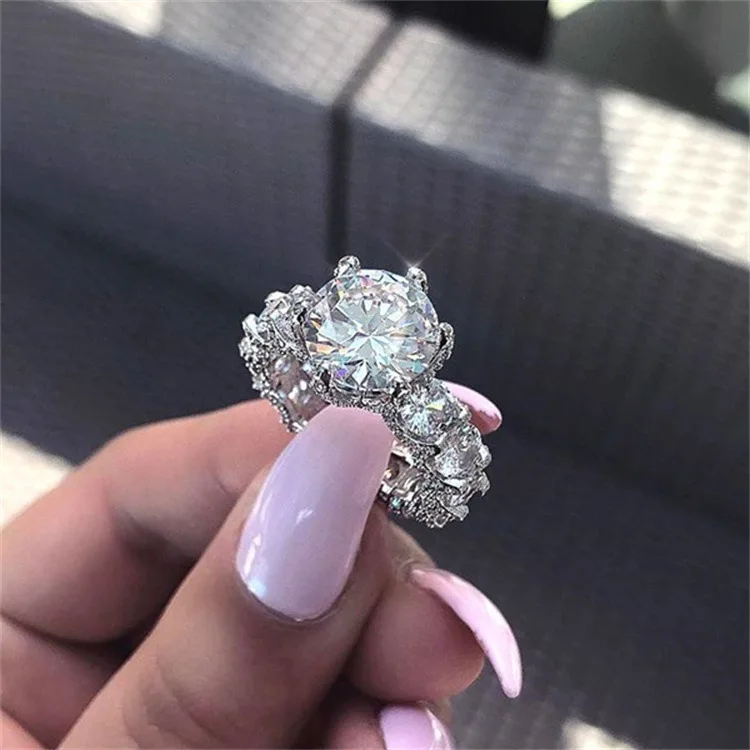 Luxury Designer Crystal Zircon Rings for Women Accessories Moissanite Ring Valentines Day Gift Jewelry Aesthetic Anillos Mujer