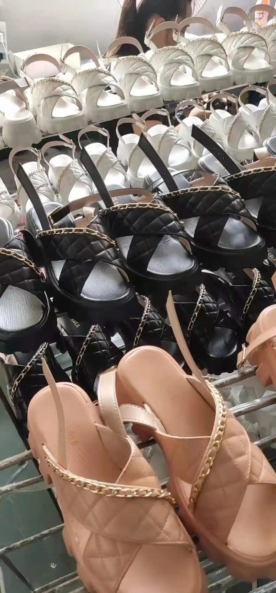 Women Shoes Chunky Platform 2023 New Spring Autumn Open Toe Sandals Casual Beach Slides Designer Slippers Chain Flip Flops