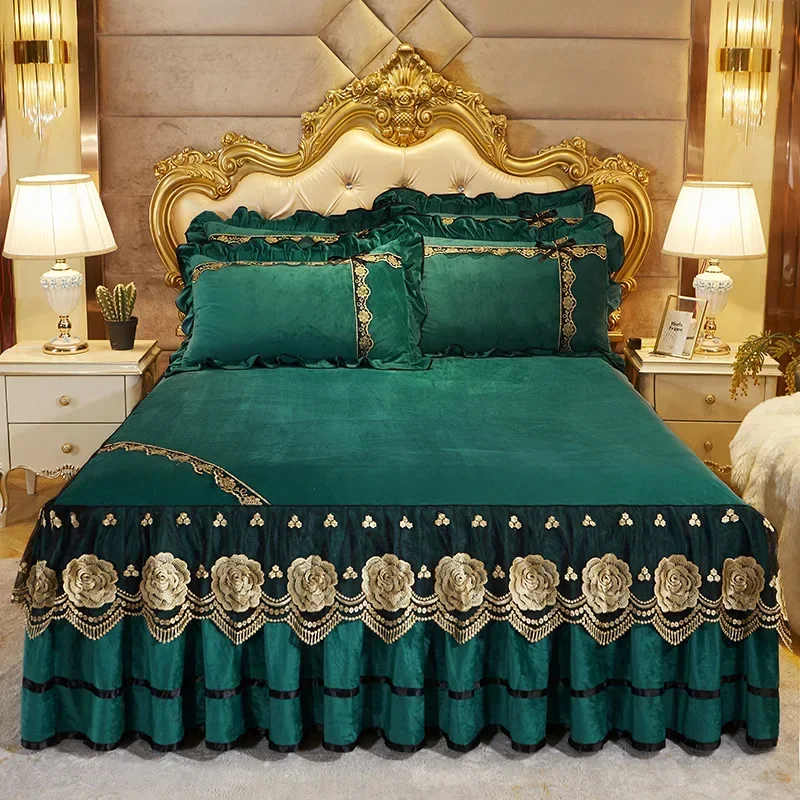

Luxury Bed Skirt Crystal Velvet Double Bedspread Lace Bed Linen Embroidery Bedcover Bedding Set Queen King Size Bed Decoration