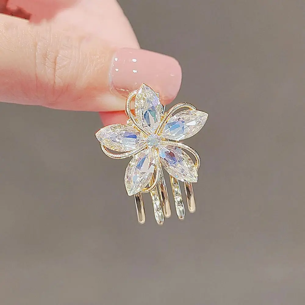 

Luxury Elegant Gift For Girl Sweet Flower Bangs Clip Crystal Hairpin Small Hair Claw Women Shark Clip Korean Style Hair Clip