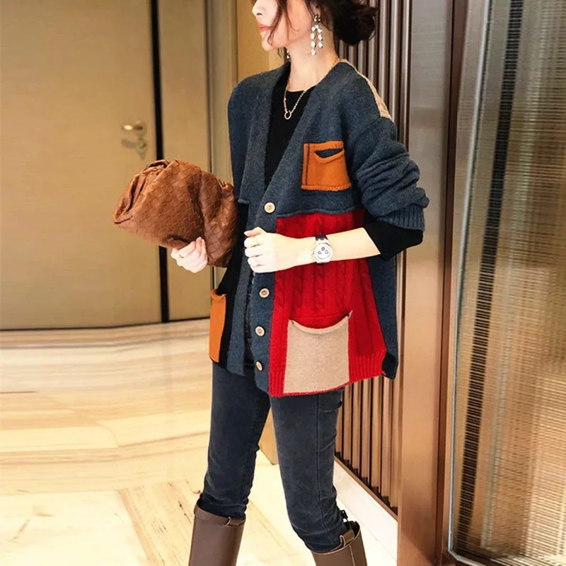

Autumn Winter Women's V-neck Pocket Button Spliced Knitted Cardigan Loose Fashion Casual Elegant Commuter Long Sleeve Female Top