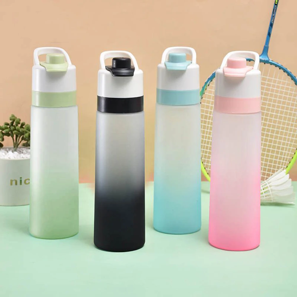 

700ml Spray Water Bottle Large Capacity Portable Outdoor Sport Water Bottle For Girls Gym Fitness Drinking Water Travel Bottles