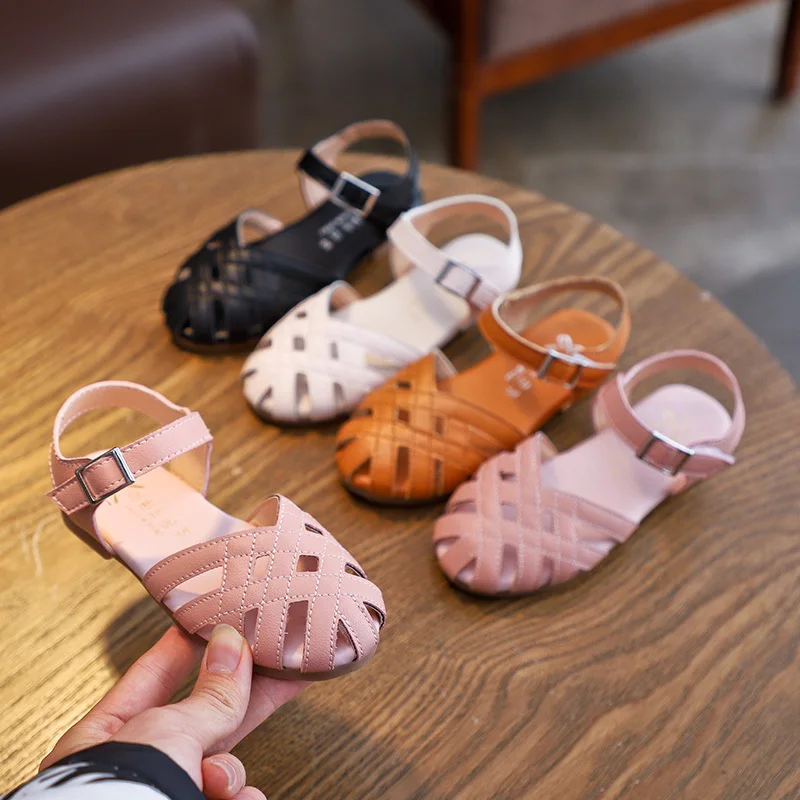 

Summer Kids Shoes for Girl Sandals Fashion Cut-outs Little Girl Shoes Soft Botton Children Girls Student Beach Sandals