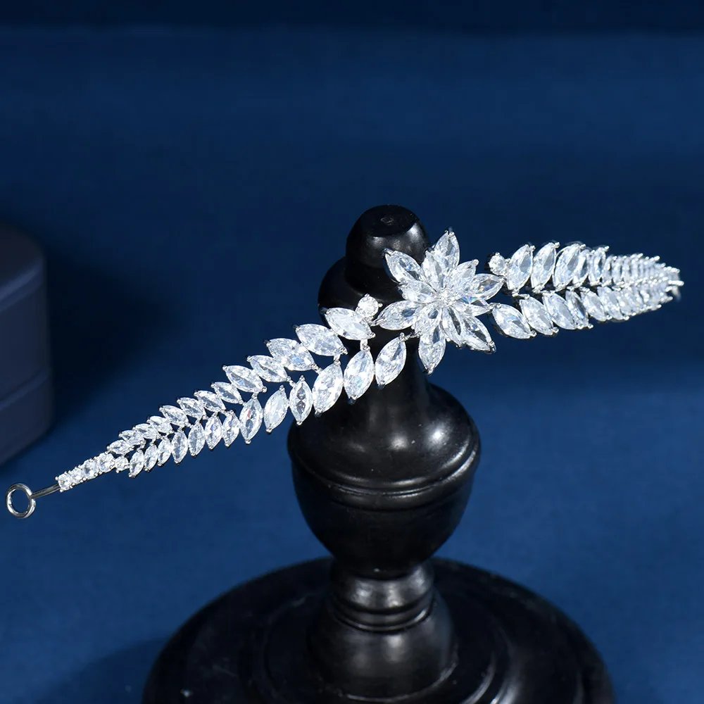 

Luxury European Style Tiaras And Crowns AAA CZ Stone Princess Pageant Engagement Wedding Bridal Hair Accessories SC01