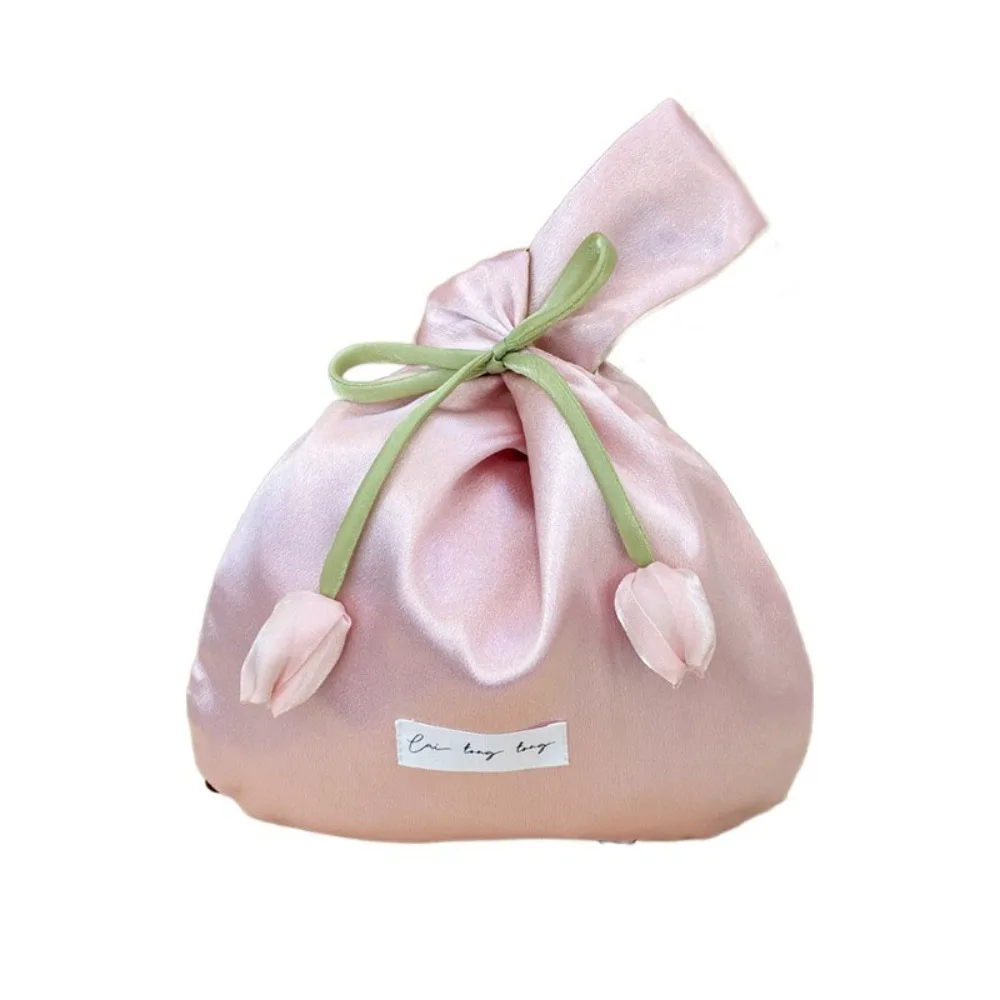 Vest Shape Tulip Wrist Bag Tope Handle Silk cloth Wedding Beauty Bag Large Capacity New Chinese Style Goddess Day Gift Bag Party 11