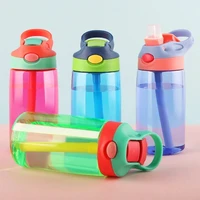 Wasserflasche mit Strohhalm – Bild 3