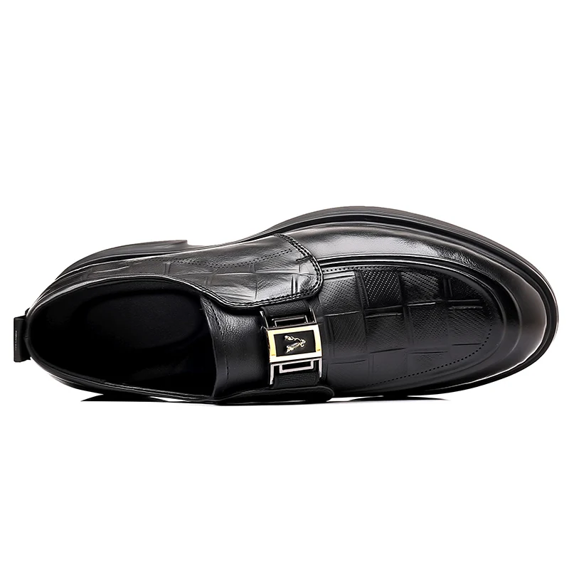 New British Business Formal Casual Leather Shoes A Step Breathable Network Red Fashion Loafers Male Groom Wedding Shoes
