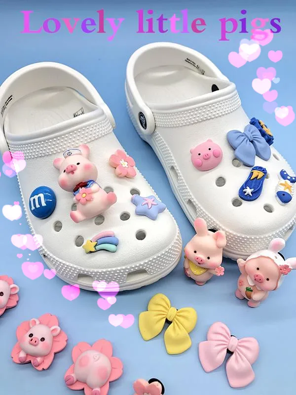

Lovely Pig Set Croc Charms Designer Cute Adornment for Clogs Sandals Ins Popular Decoration Trendy Accessories Boys Girls Gifts