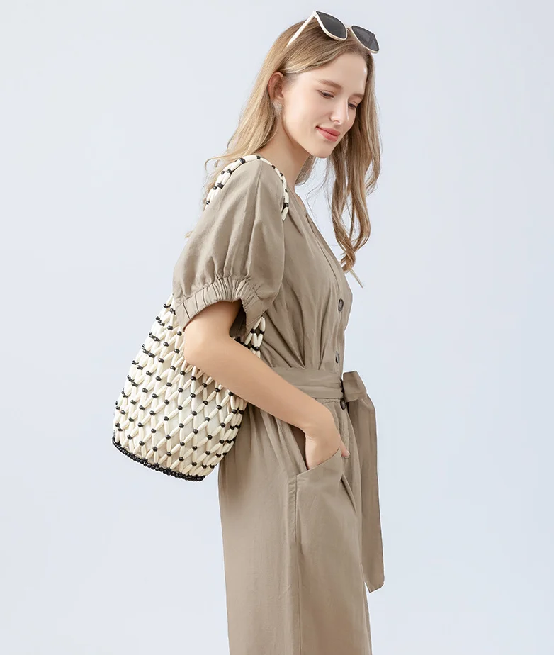 Borsa a spalla donna intrecciata con perline in legno borsa a secchiello_voghion.com