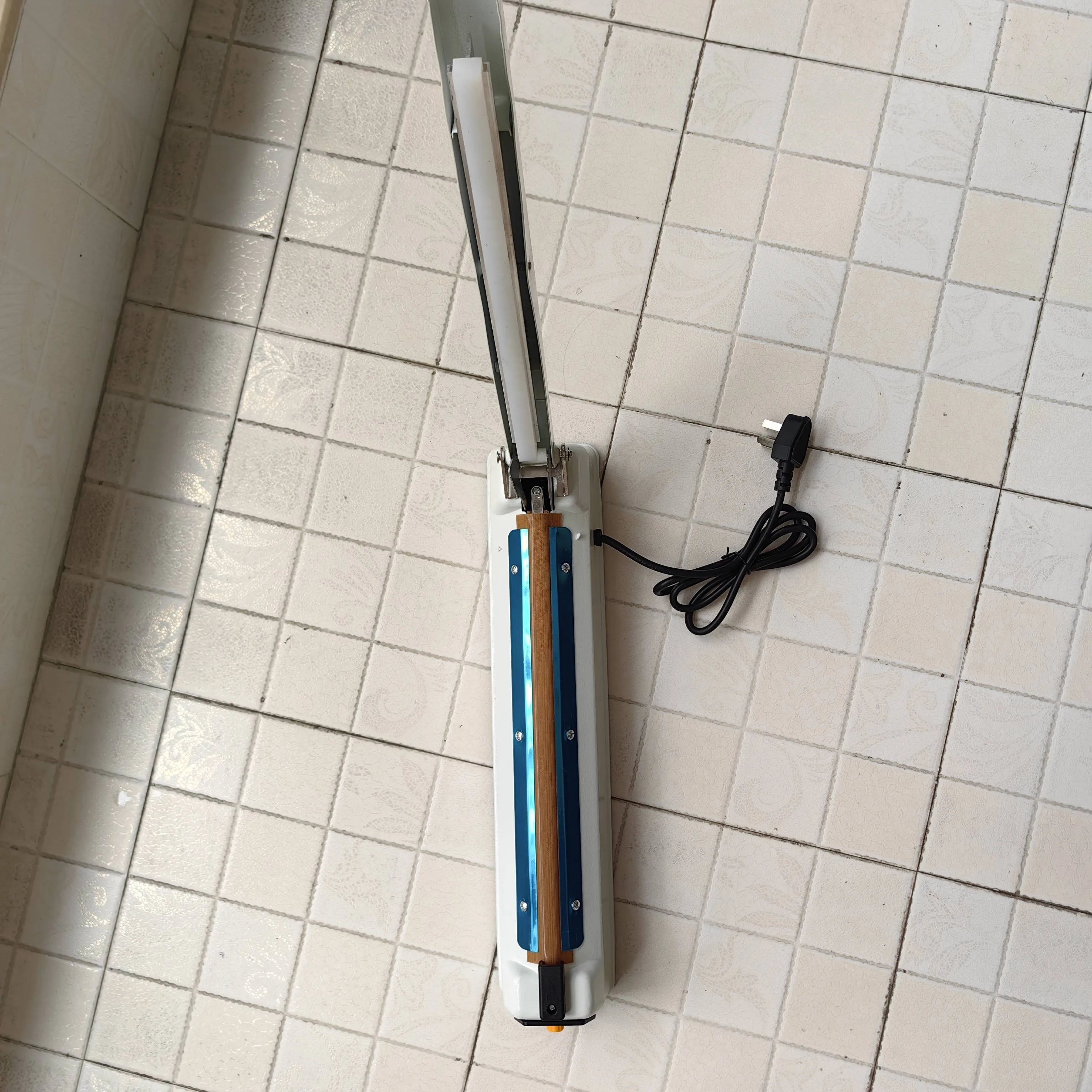 aferidor com data molde máquina selagem metal