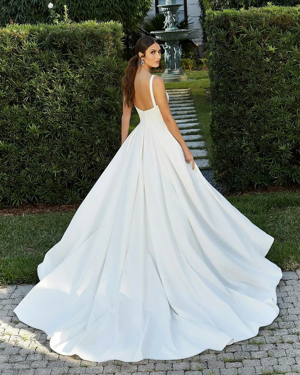 Modern A Line Wedding Dresses For Women 2025  Timeless Square Collar Bridal Dress Formal Brides Reception Gown Customized 2