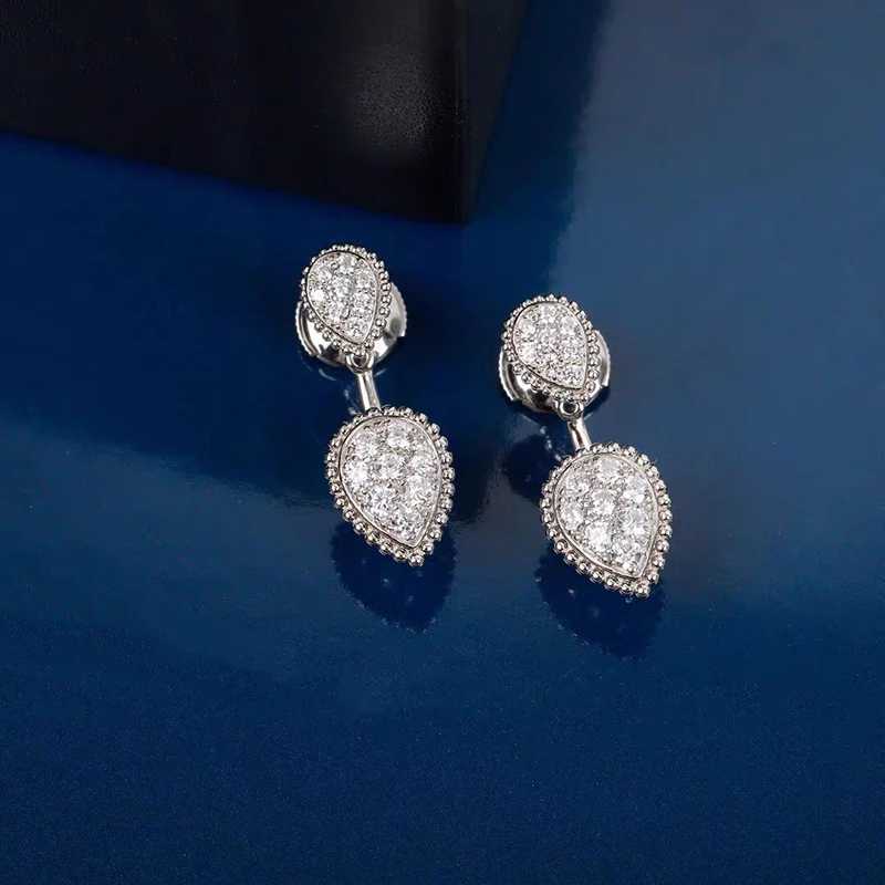 

Женские маленькие серьги в виде капель воды из серебра 925 пробы с цирконием класса ААА