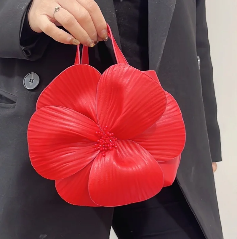 New creative flower handbag woman bag French petal girl shoulder slung chain bags