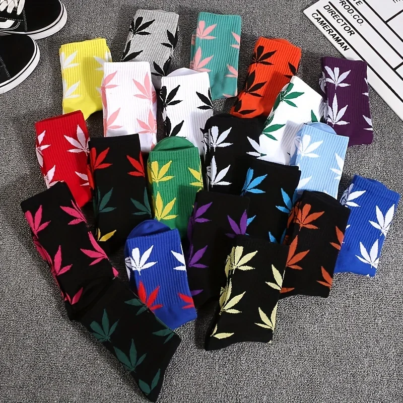 

5 pairs Unisex Leaf Print Fashion Crew Socks Cotton Blend Funny Socks Women Men Striped Breathable Comfortable Novelty Socks