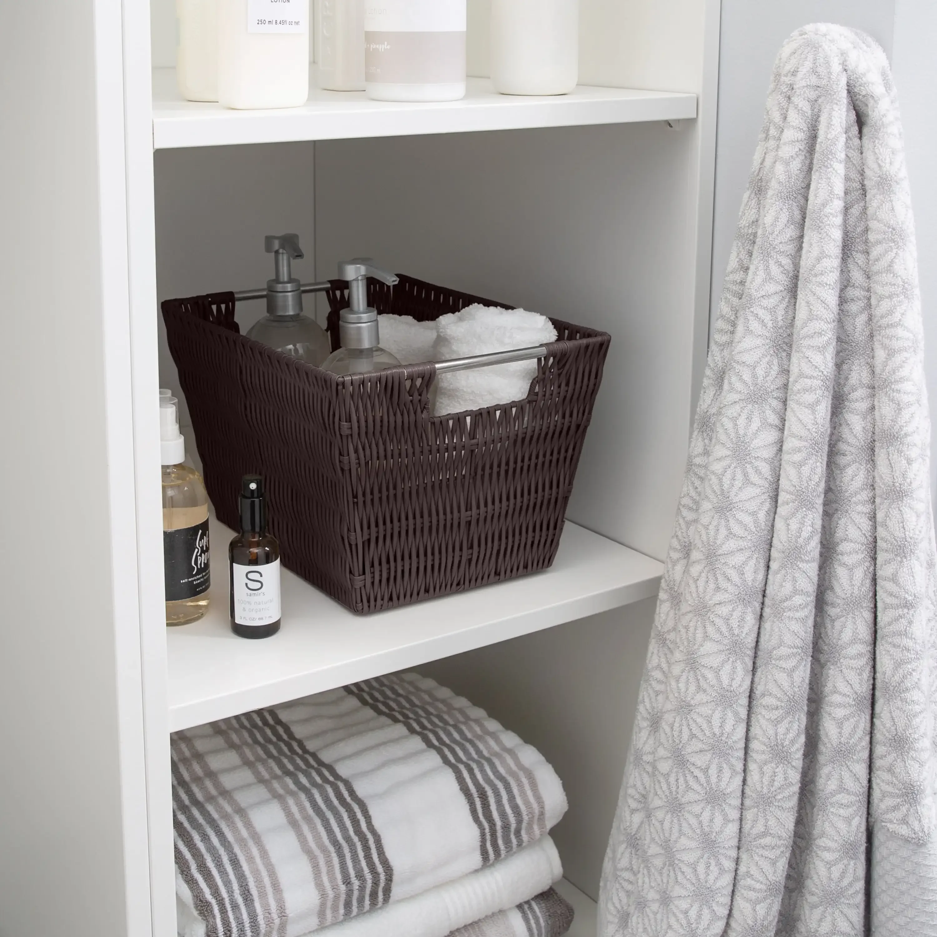 

Medium Rattan Tote Storage Basket in Chocolate，Storage Basket