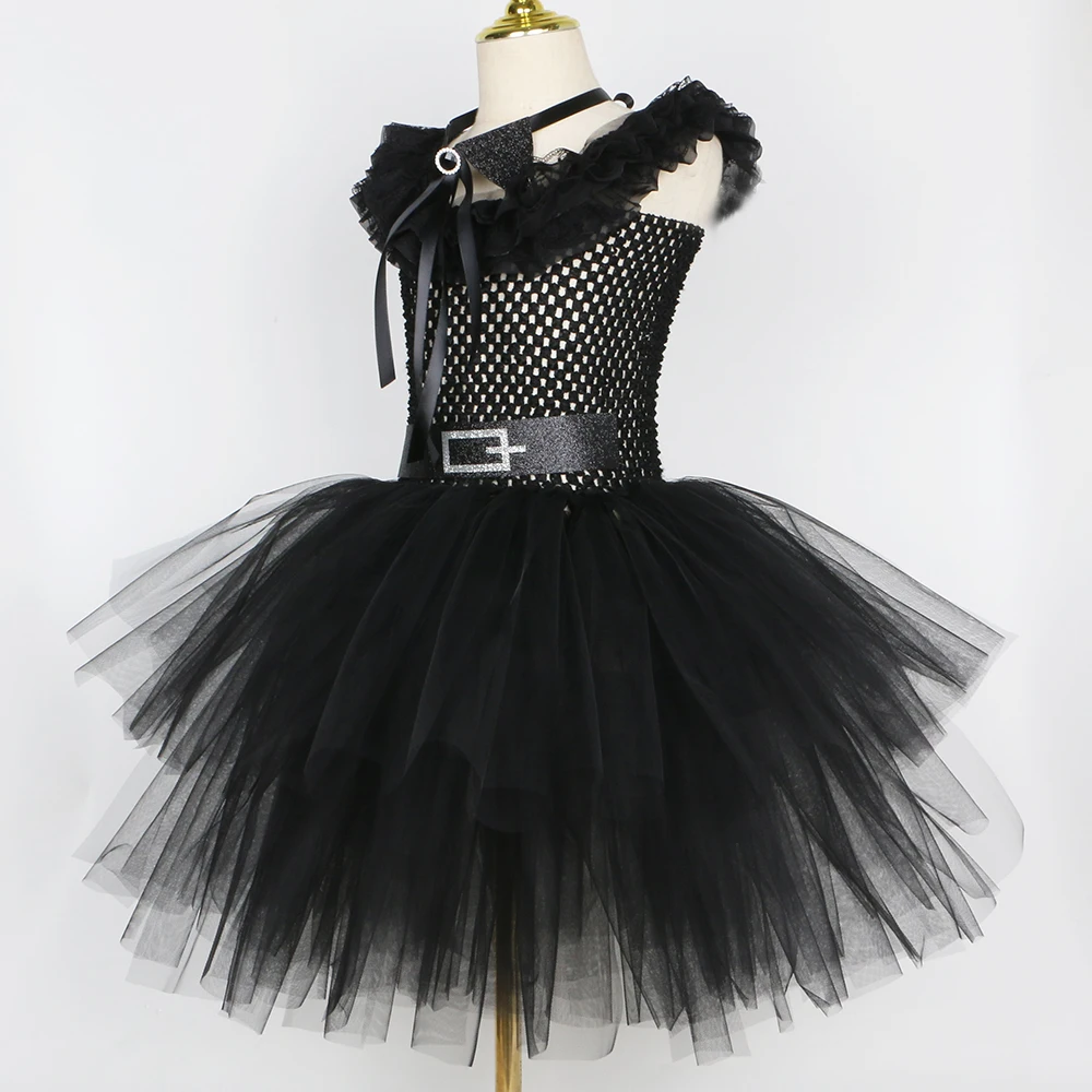 Merlina Addams ƿ ڽƬ,     ׹  ǽ ,  īϹ Ƽ, ҷ ڽ 巹