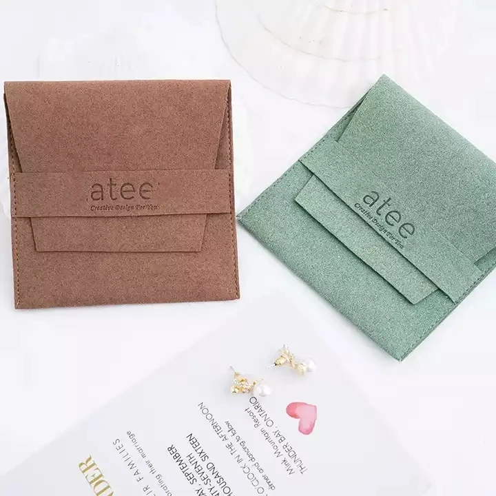 100pcs-luxury-custom-logo-jewelry-pouch-flap-packaging-ring-necklace-microfiber-suede-green-envelope-jewelry-pouch