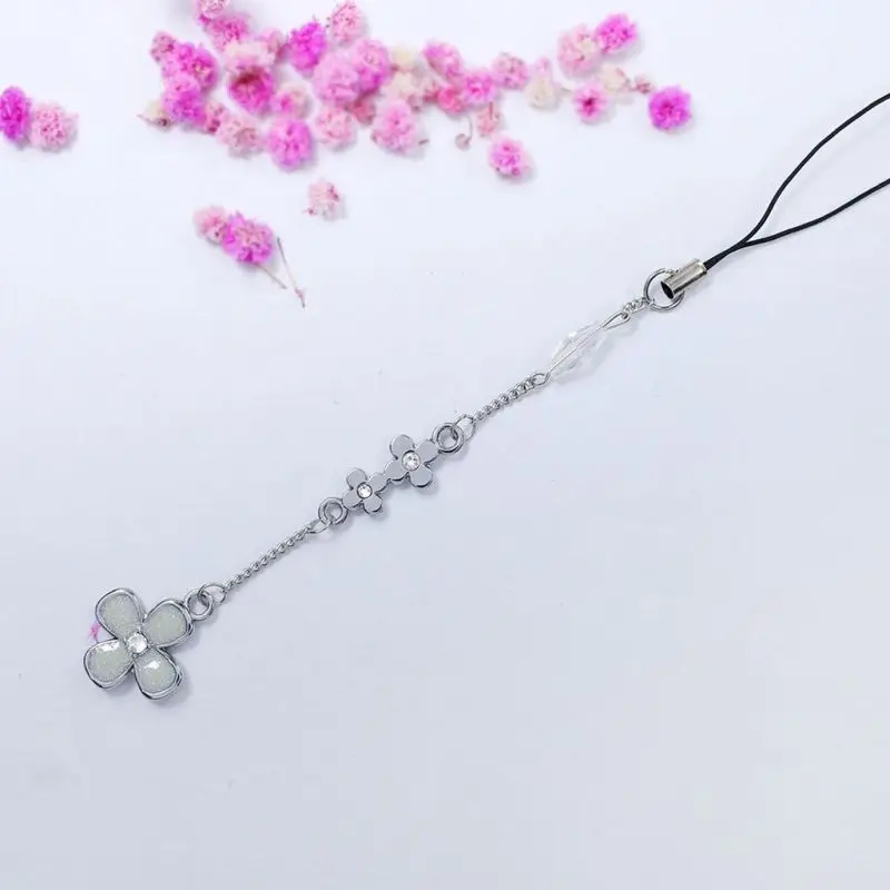 Kimi ni Todoke: Flower Pendant Keychain Featuring Kuronuma Sawako and Kazehaya Shouta