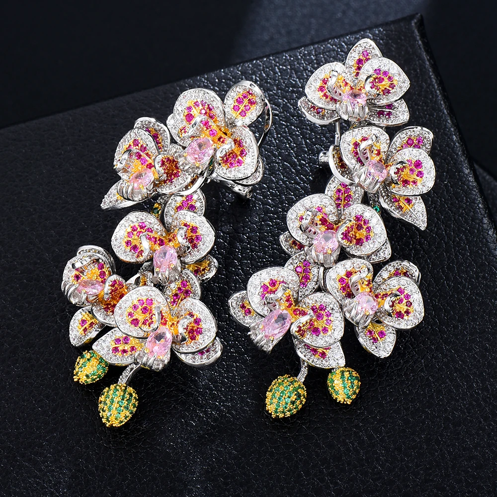 

Soramoore Luxury Gorgeous Big Bloom Flowers Earrings for Women Bridal Wedding Party Occasion Shiny Jewelry Super Romantic Gift