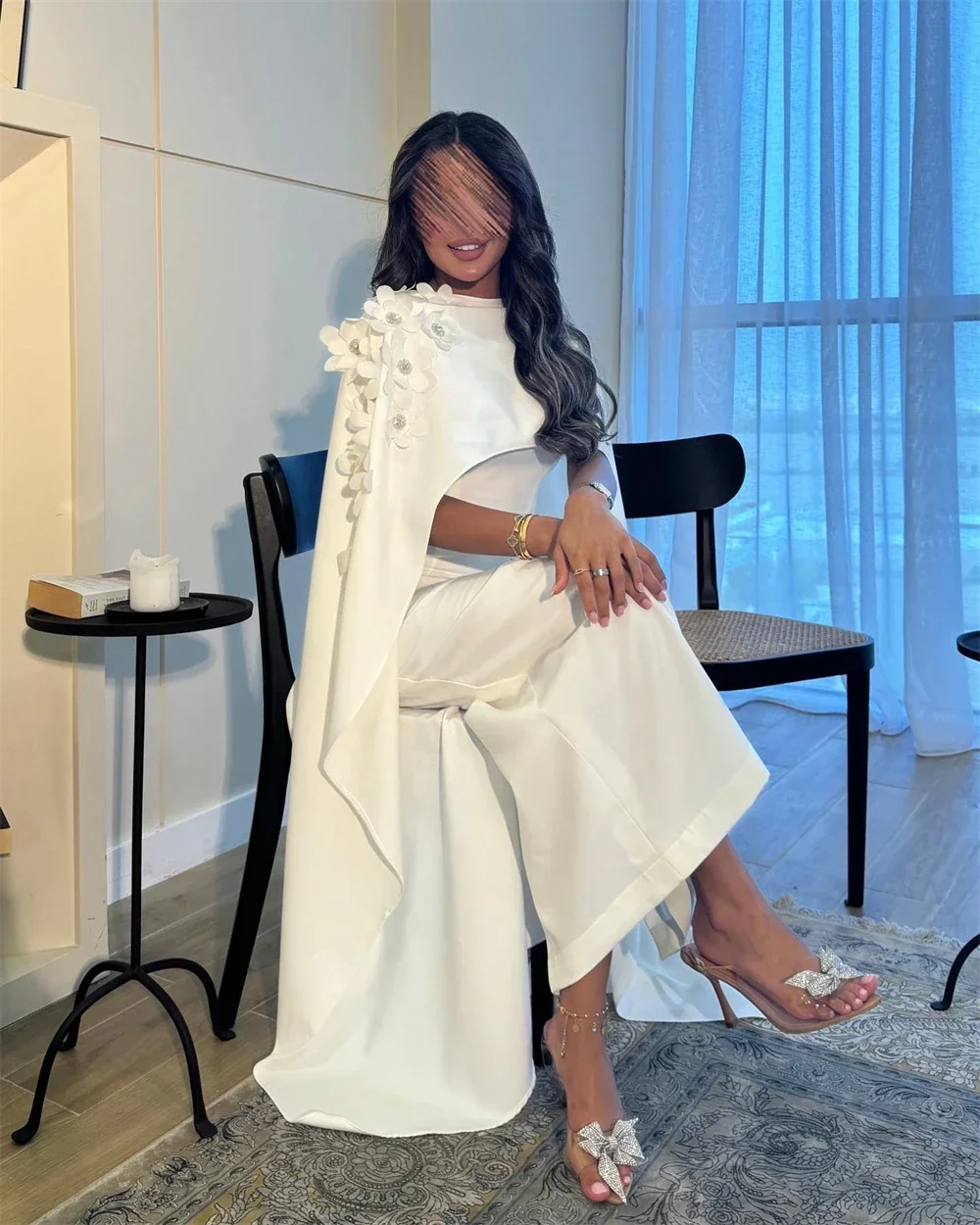 فستان ابيض فخم مع كارديقان