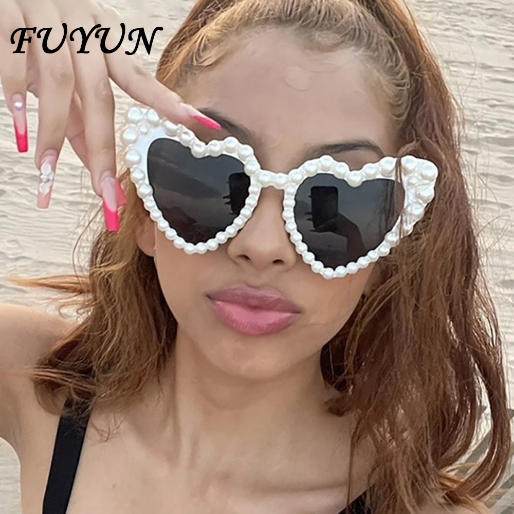 

2024 New Super Large Pearl Love Sunglasses Trend Women's Sunvisors Minimalist Brand Designer Design Goggles Wholesale Glasses