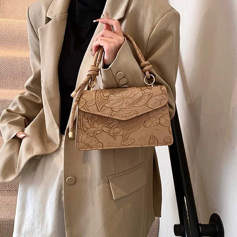 Autumn Womens Small Square Shoulder Bag Premium Textured Crossbody Bag Fashion Minimalist Versatile Handbag Purse