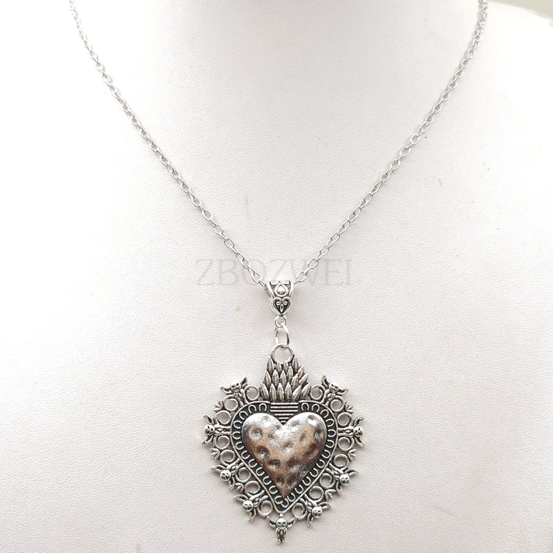 Cuori Di Fiammatura Sacra, Corazon Di Fiammatura Sacra, Cuori Di Ex-Votos, Collana Di Milagros Messicani, Collana Di Cuori Che Bruciano, Gioielli Goti