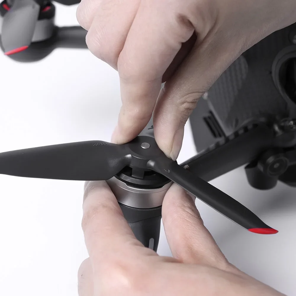 Drone Propeller Drone Propellers Drone Propeller Blades Propeller Replacement Parts 4pcs FPV Combo Drone Three Leaves Propellers for DJI FPV Propeller Quick Release Blade Props Noise Reduction accessoires