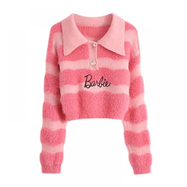 편안함과 스타일을 겸비한 빈티지 감성의 폴로 칼라 자수 스웨터