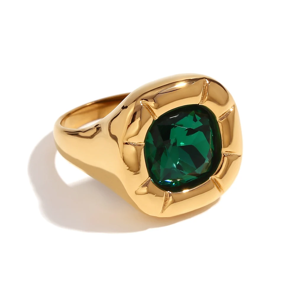 Size 6 Green Ring