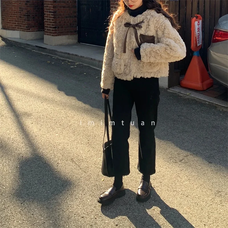 New Fashion Simple Versatile Warm Korean Version Fresh Bow Tie with Sweet and Cute Top Show High Plush Soft Cute Warm Short Coat