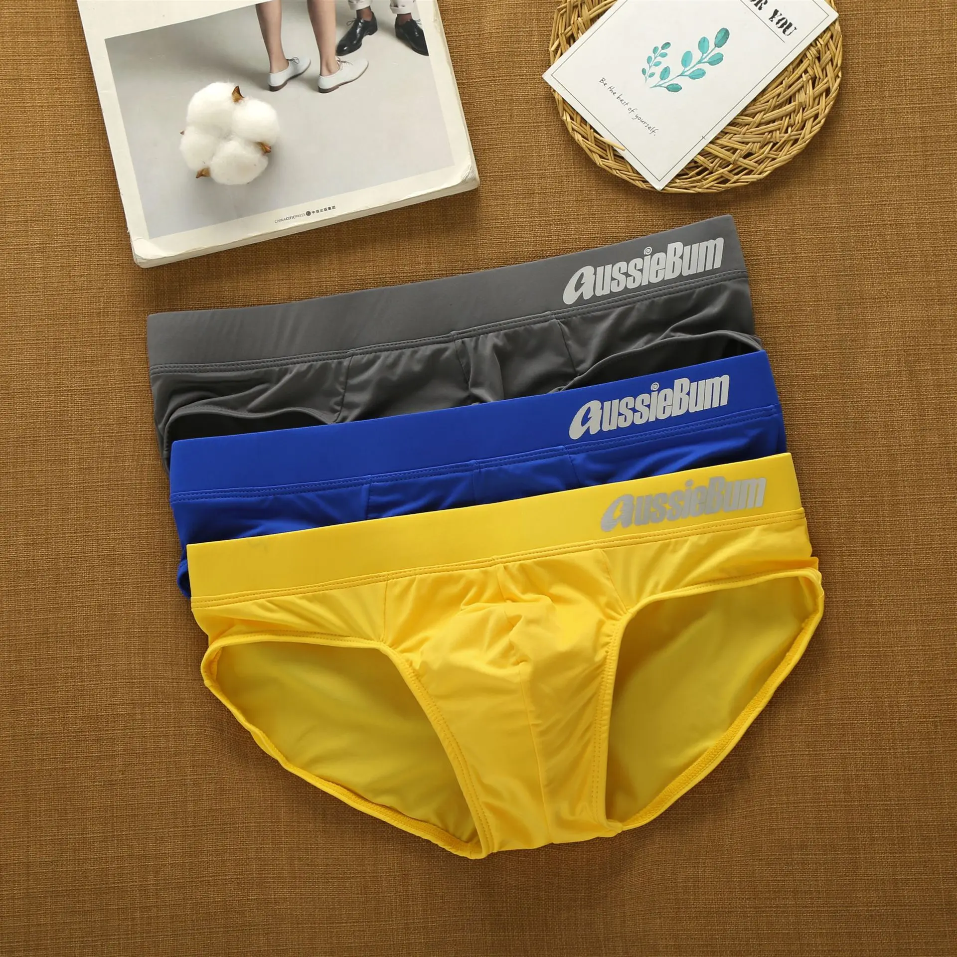 Slip da uomo in seta di latte a vita bassa elastico stereo comfort aussiebum