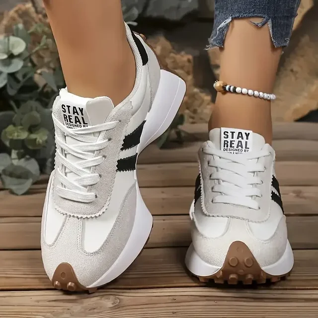 New Designer Sneakers Women Sport Shoes Sneakers Thick Bottom Casual Fashionable Sneakers Lightweight Soft Bottm Running Shoes 3