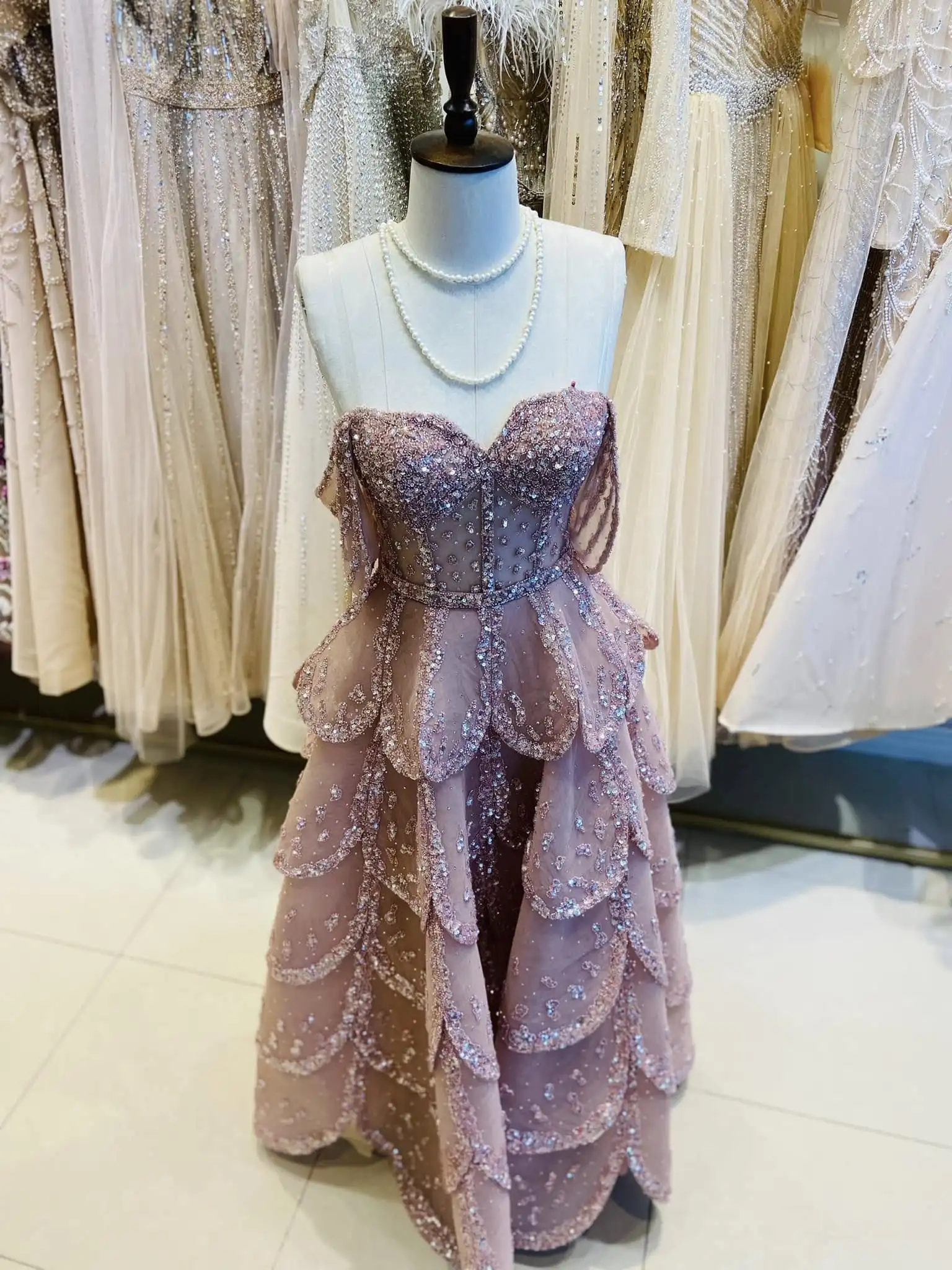 Wedding Guest Saudi Short Sleeve Tiered Skirt Floor Length Clothes Beaded Sparking Gems Stones Bodice