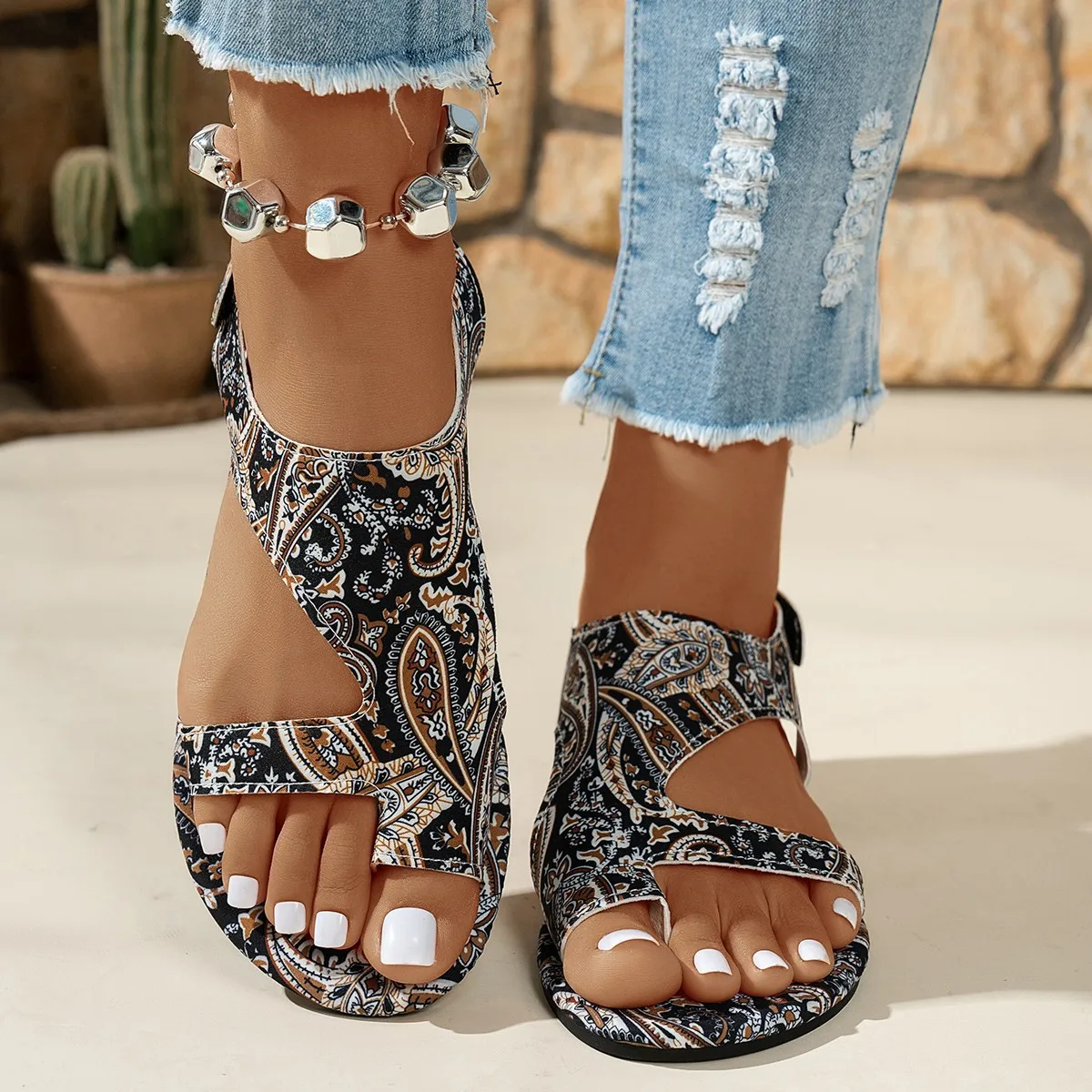 Cross-border Plus Size Ethnic Style Cool Slippers for Women2025Summer New Flat Printed Toe Ring Roman Style Sandals