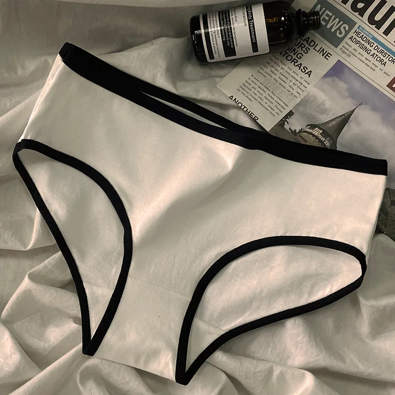 3PCS Women's Cotton Panties Simple Casual Mid-rise Seamless Briefs High-stretch Underwear Comfortable Breathable Underpanties