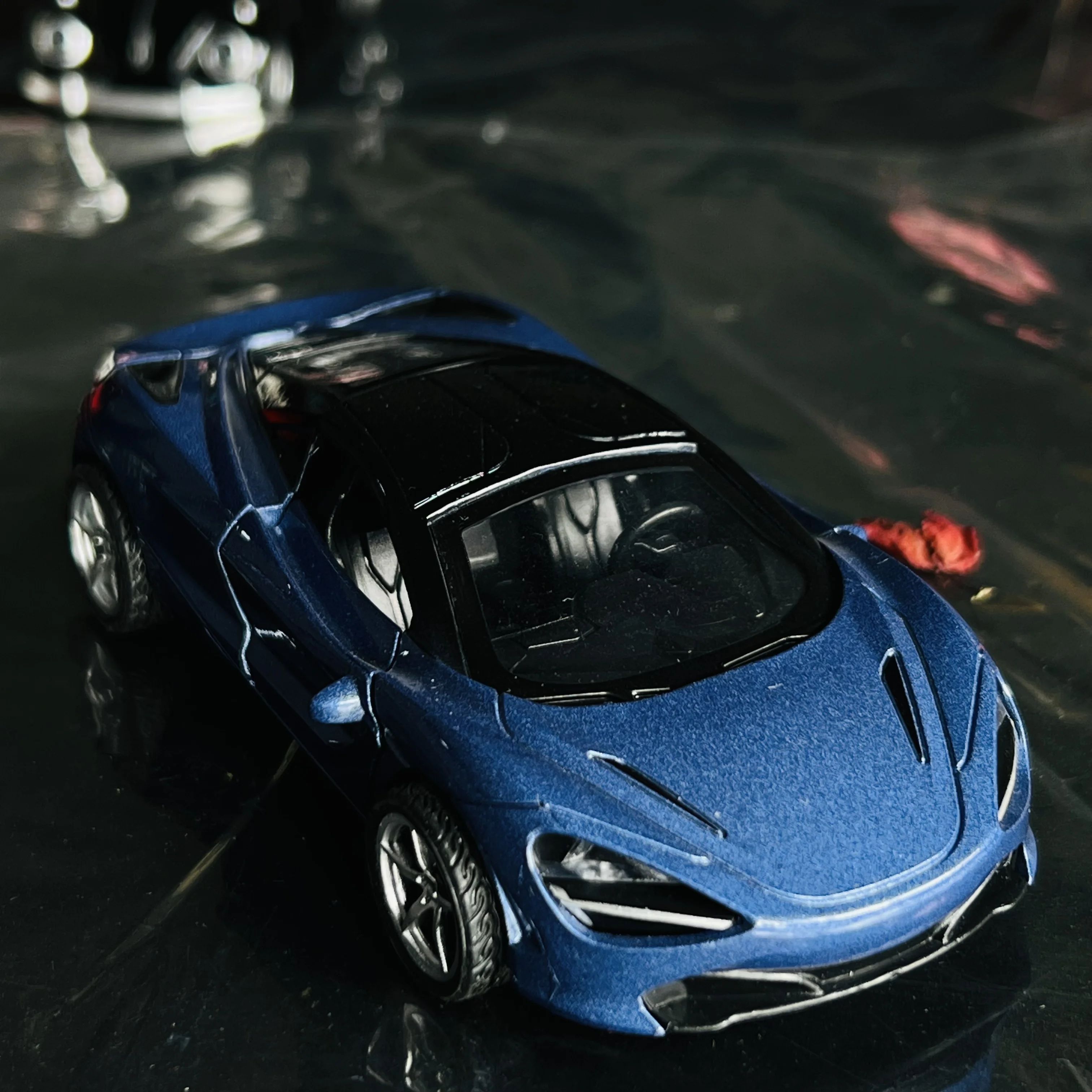 Alloy Sports Car Model Toy with Return Force Mechanism