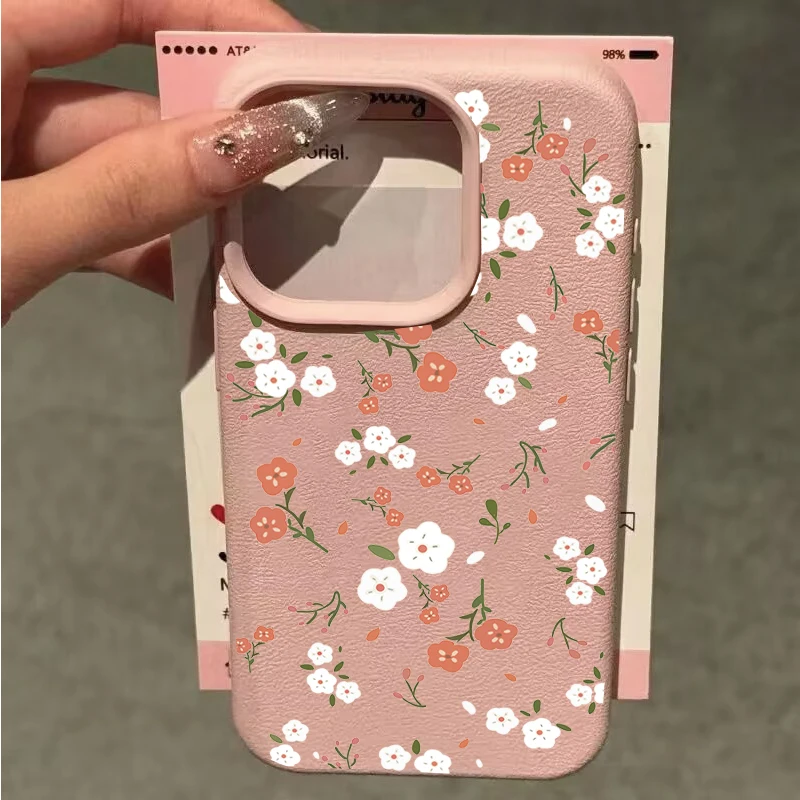 Elegant Lily Floral Pattern Phone Case
