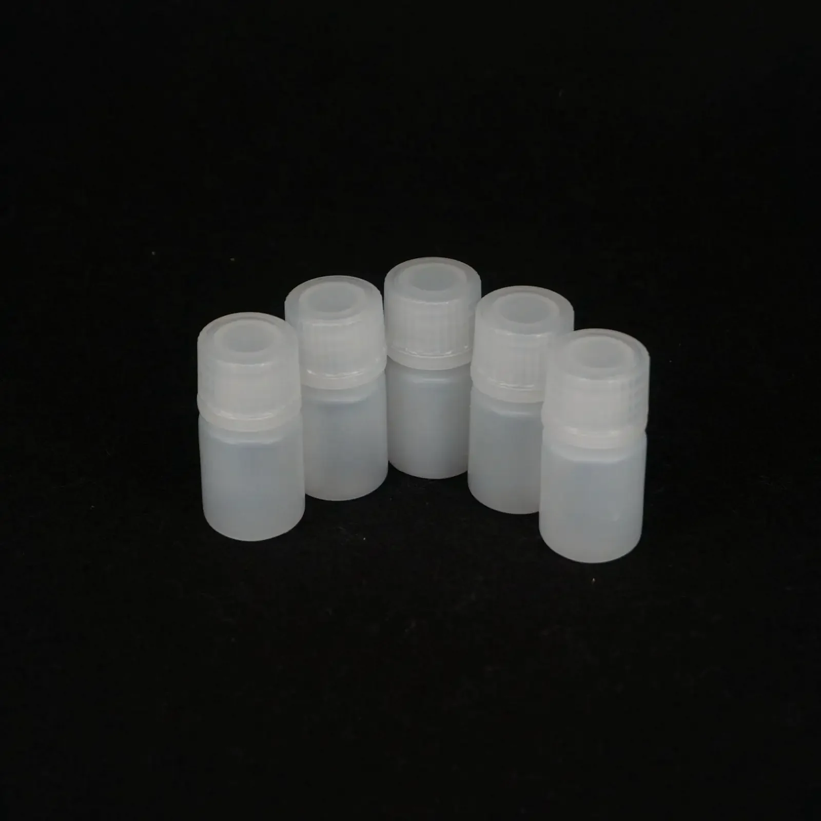5PCS 5ml 10ml 15ml 30ml 60ml 125ml 250ml 500ml White PP Plastic Cylindrical Chemical Container Reagent Bottle