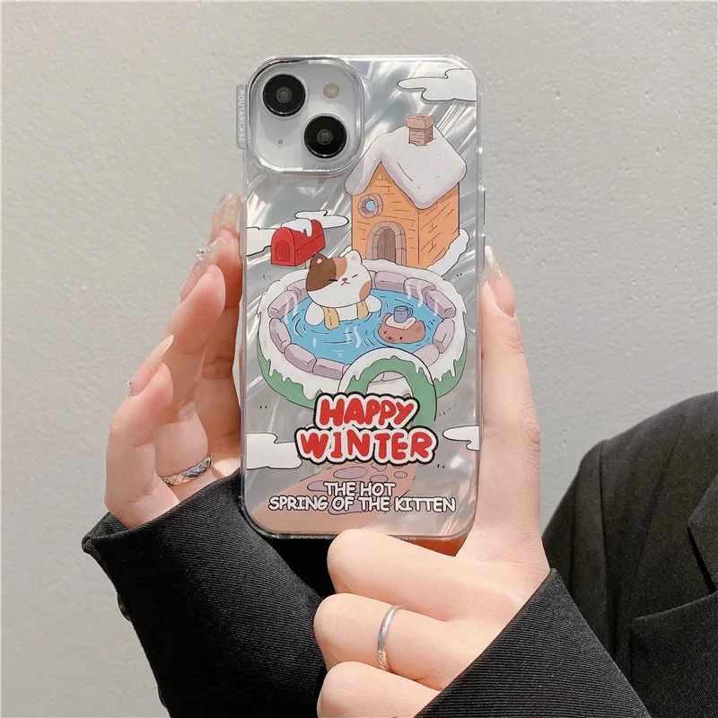 

Cute Cartoon Cat Soak In Hot Springs In The Snow Mobile Phone Case For IPhone 12 13 13ProMax 14 14Pro 14ProMax 15 15Pro 15ProMax