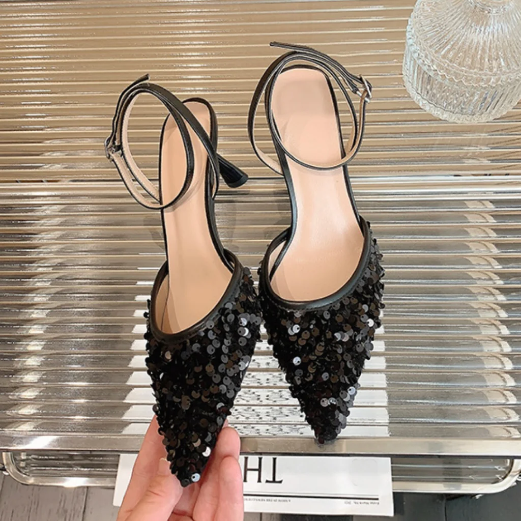 black shiny womens shoes