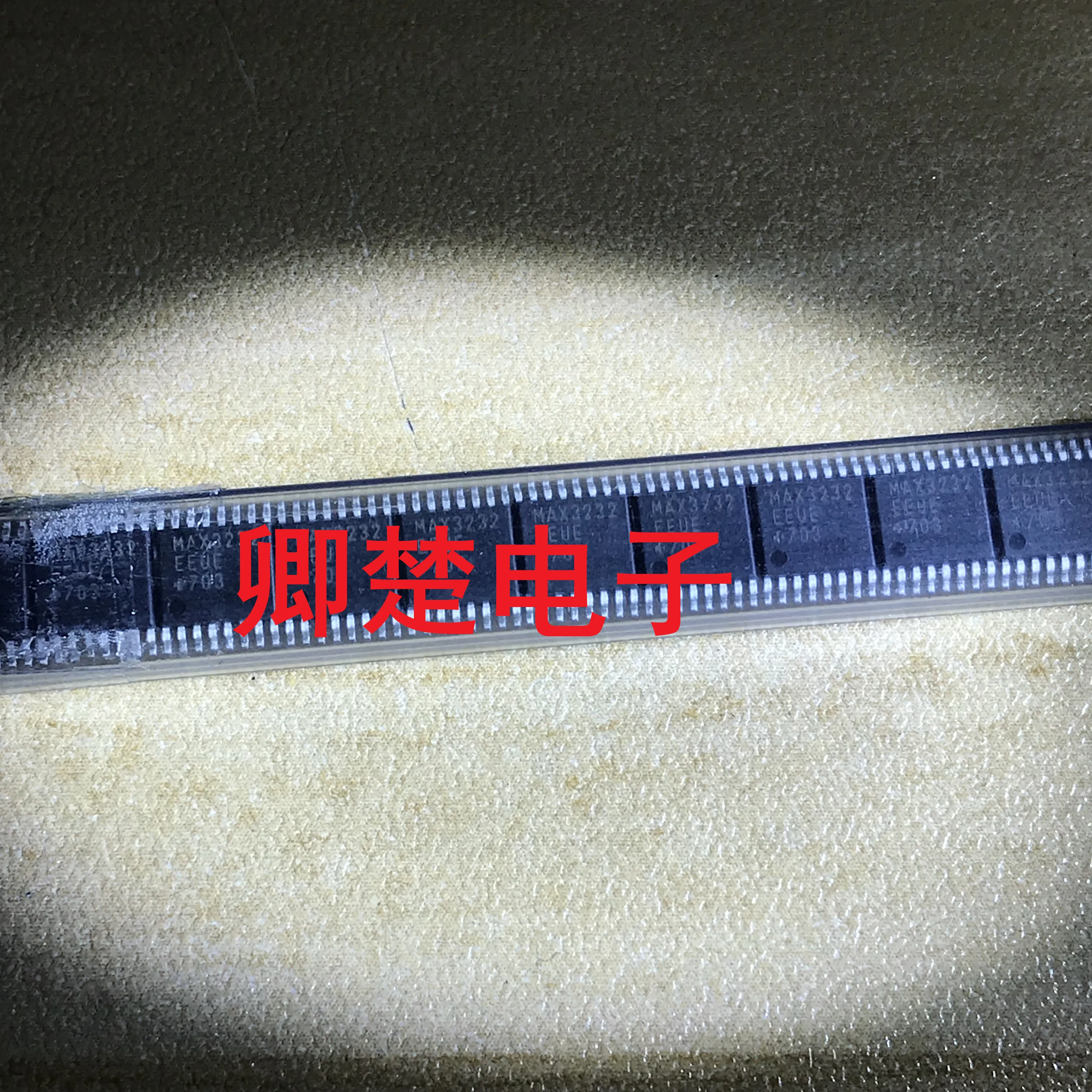 

Оригинальный новый интерфейс MAX3232EEUE, 20 шт.