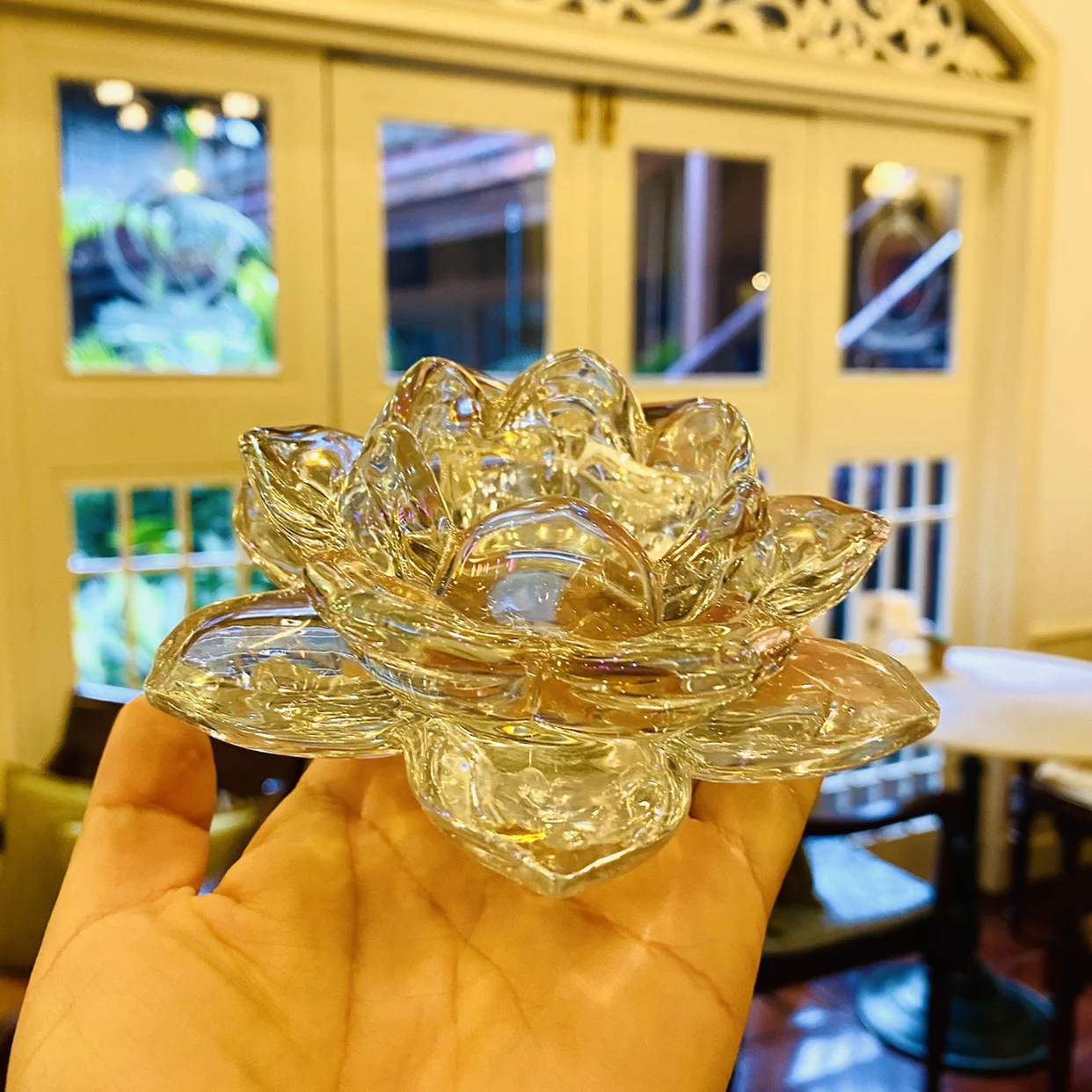 

Handmade crystal glass lotus candle holder Car interior ornaments Good luck