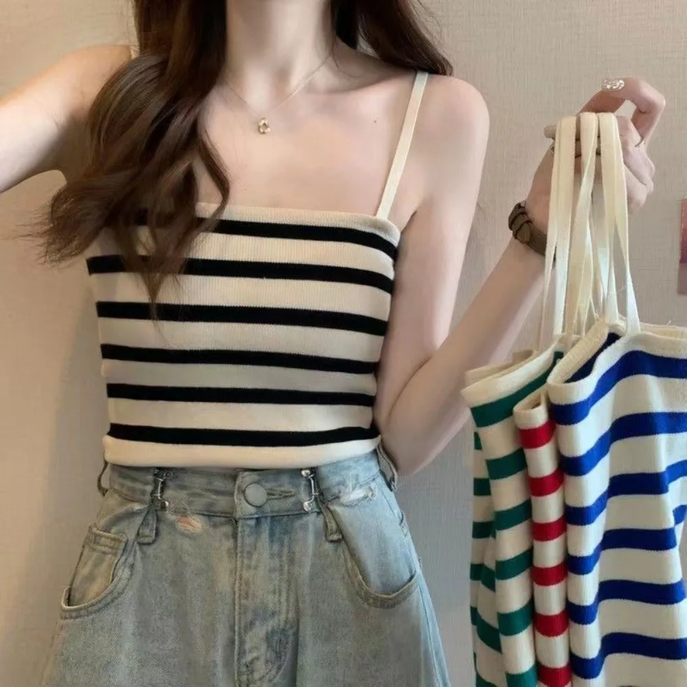 

Женский сексуальный жилет на бретельках без рукавов