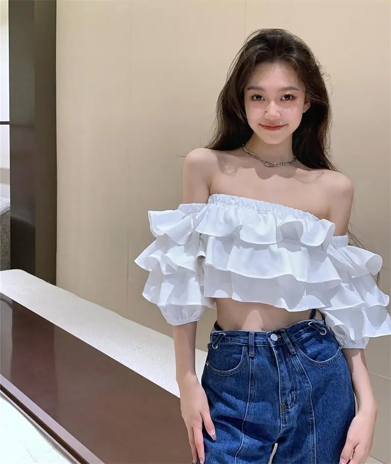 Blusa coreana con hombros descubiertos para mujer, blusa corta con volantes apilados, camisa de diseñador de verano de manga corta de gasa sexy, nueva