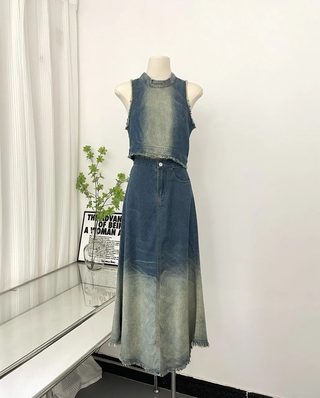 

Casual Vintage Suit For Women 2023 Summer New Sleeveless Denim Vest Tops + High Waist Long Skirt Two-piece Set