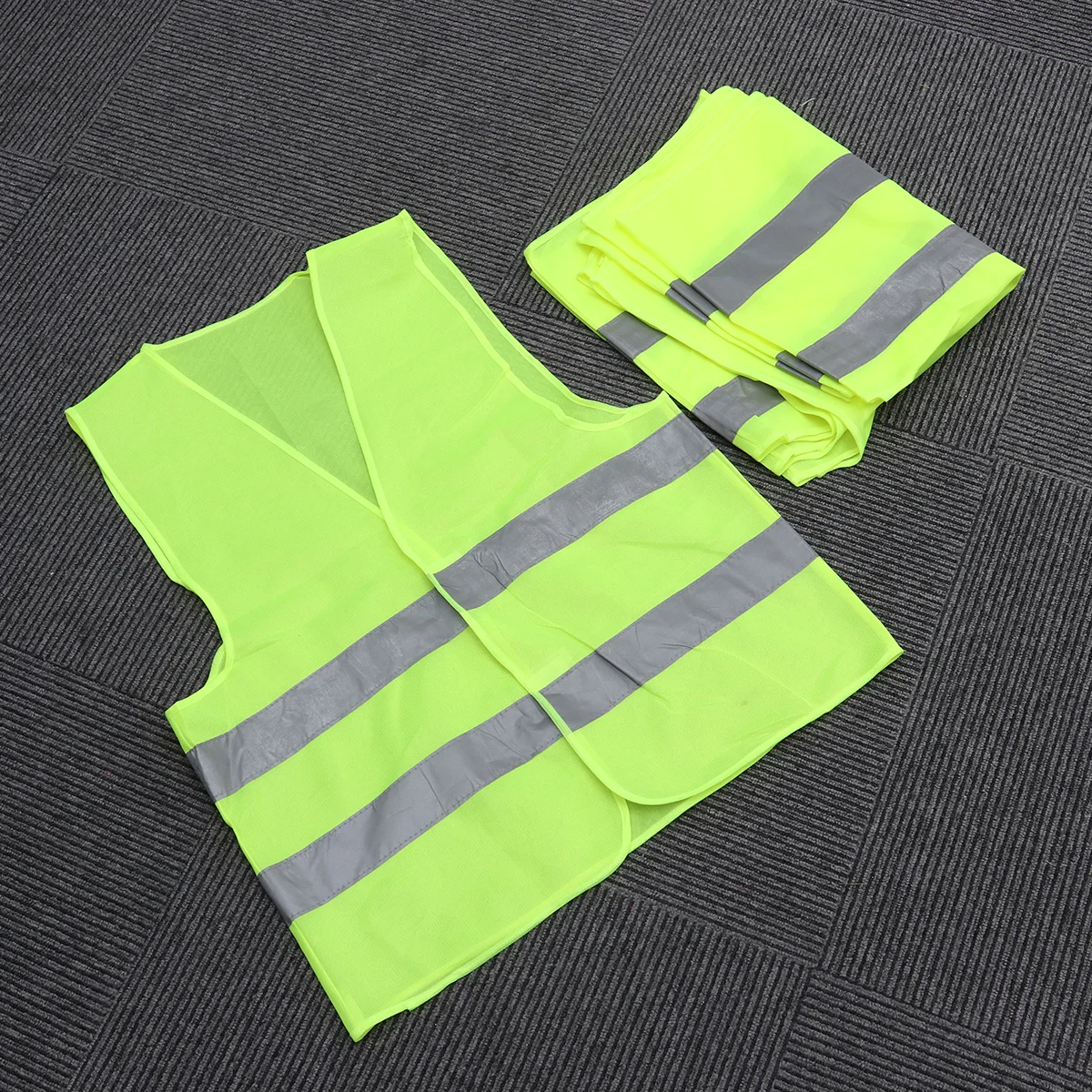 

4 PCS High Visibility Cycling Riding Vests Reflective Safety Vests Jackets for Outdoor Construction Work Safety Road Traffic