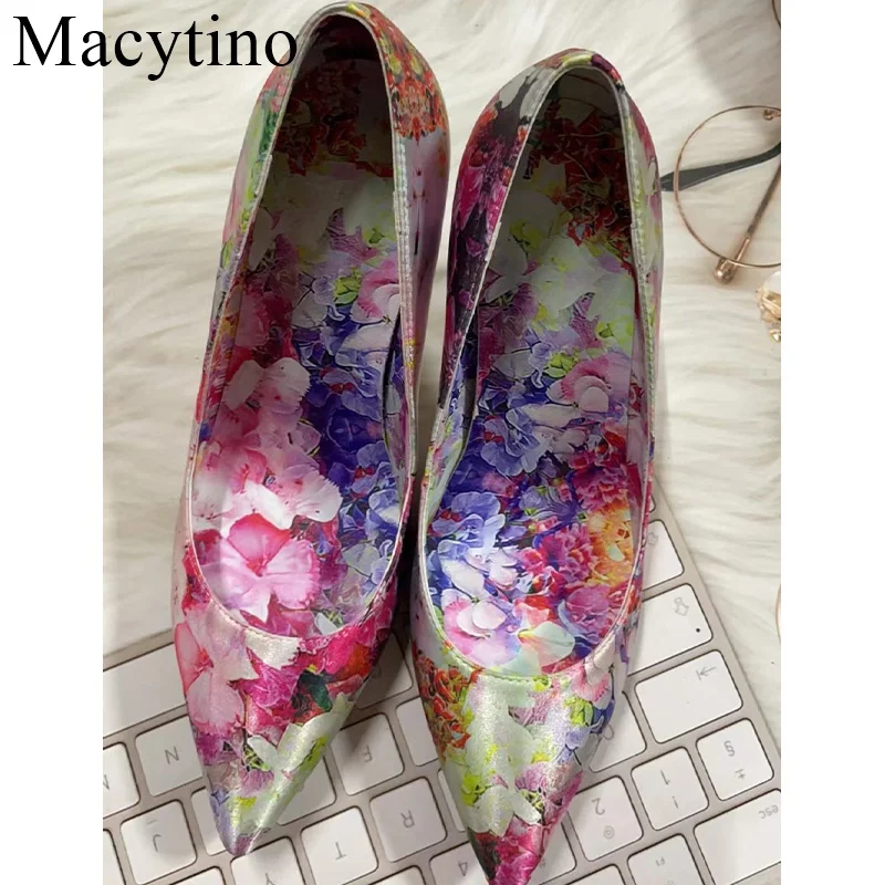 

2024 New Arrival Summer New Pointed Thin With Shallow Mouth Color Print High-heeled Pumps tide